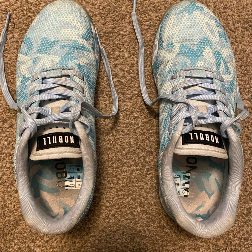 No Bull trainers women’s size 8